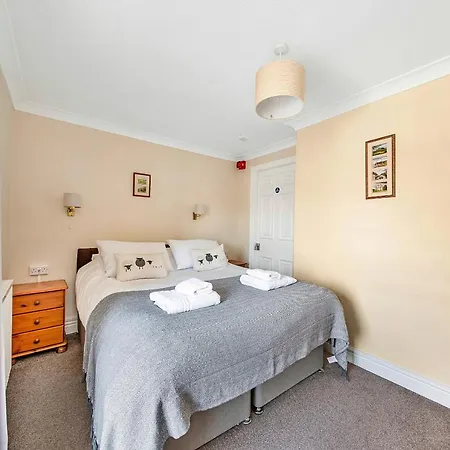 Finest Retreats - Cleveland Hall